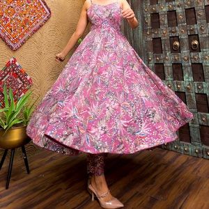 This is a beautiful Indian wear dress in size 10- or a medium size